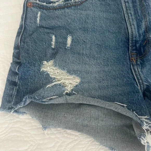Abercrombie Curve Love Mom Shorts High Rise Distressed Raw Hem Size 25 - Picture 6 of 16